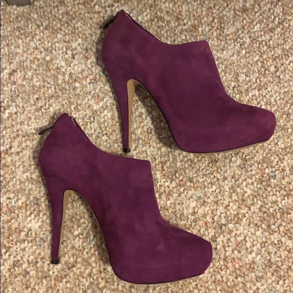 Vince Camuto Booties